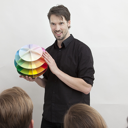 Kolormondo color globe